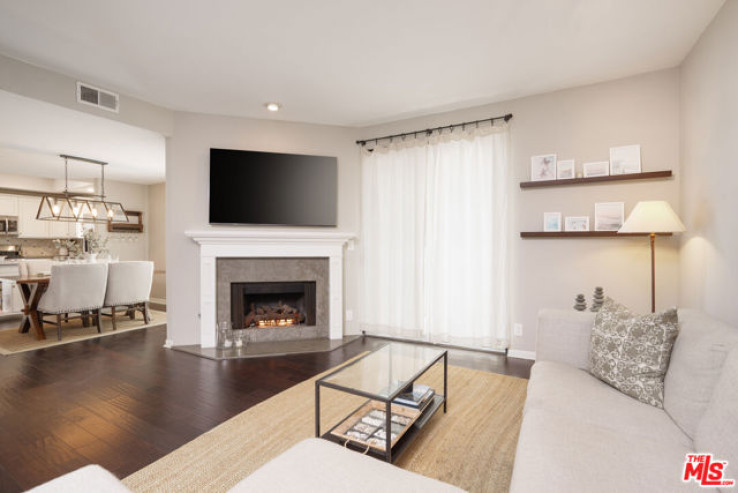 2 Bed Home for Sale in Los Angeles, California