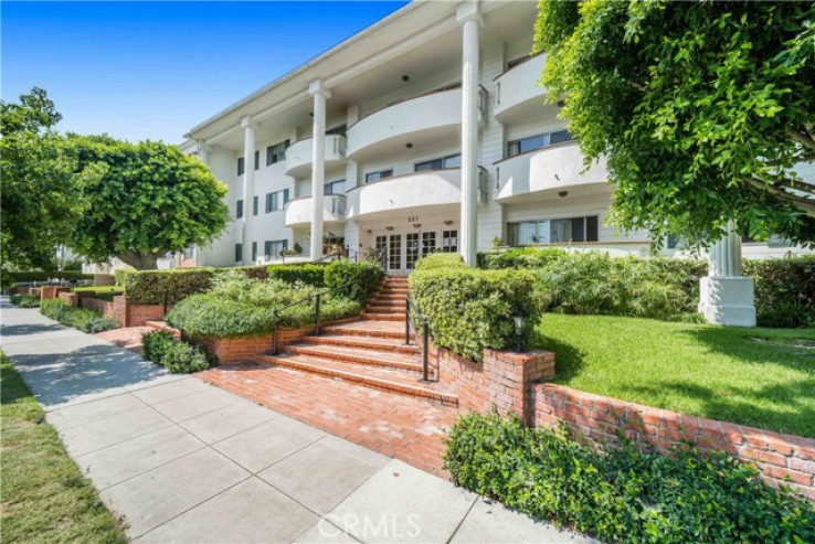 1 Bed Home for Sale in Santa Monica, California