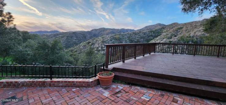 Land in Pacific Palisades