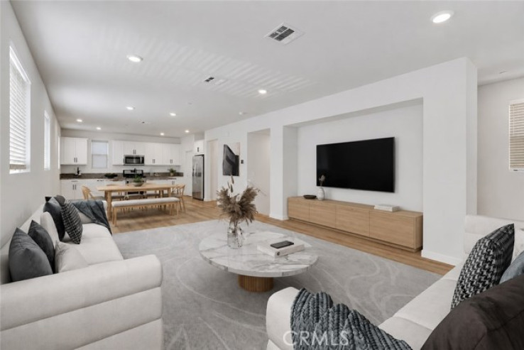 4 Bed Home for Sale in Van Nuys, California