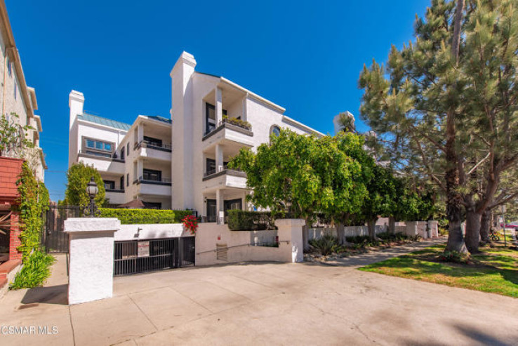 3 Bed Home for Sale in Santa Monica, California
