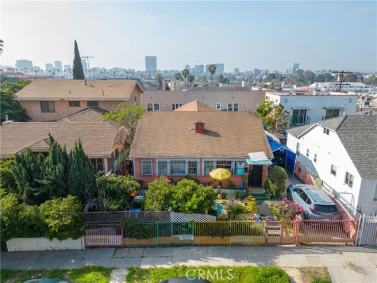 Residential Home in Hollywood