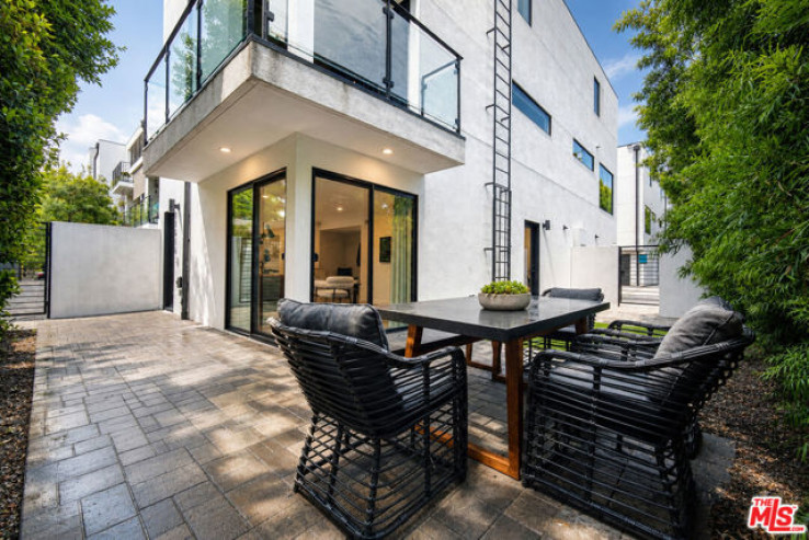3 Bed Home for Sale in Studio City, California