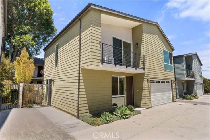2 Bed Home for Sale in Costa Mesa, California