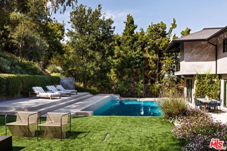 Residential Home in Bel Air - Holmby Hills