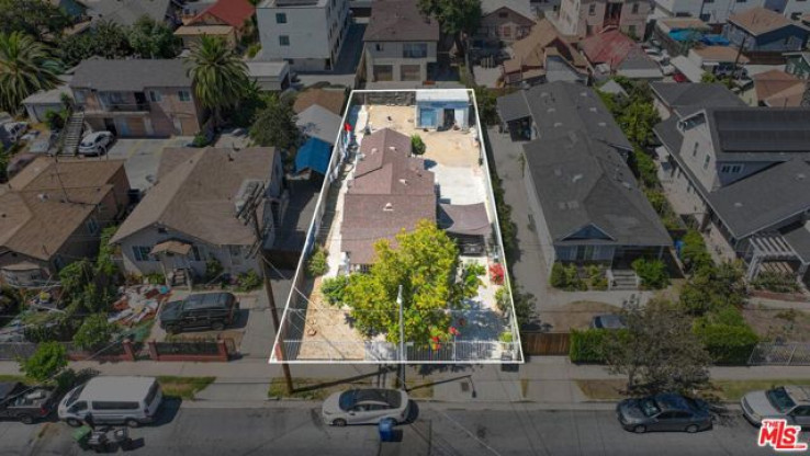 Residential Home in Los Angeles Southwest