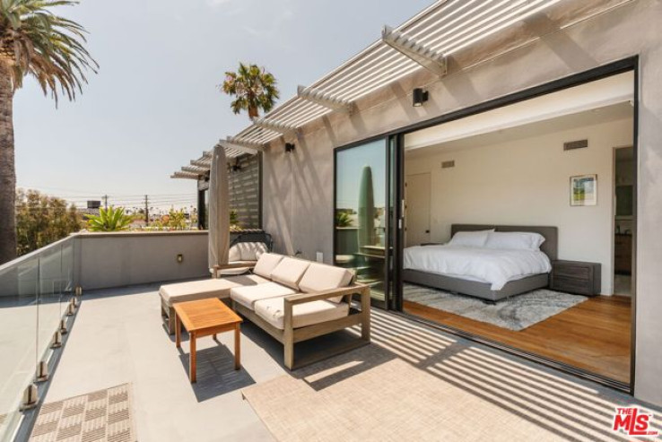 3 Bed Home for Sale in Venice, California