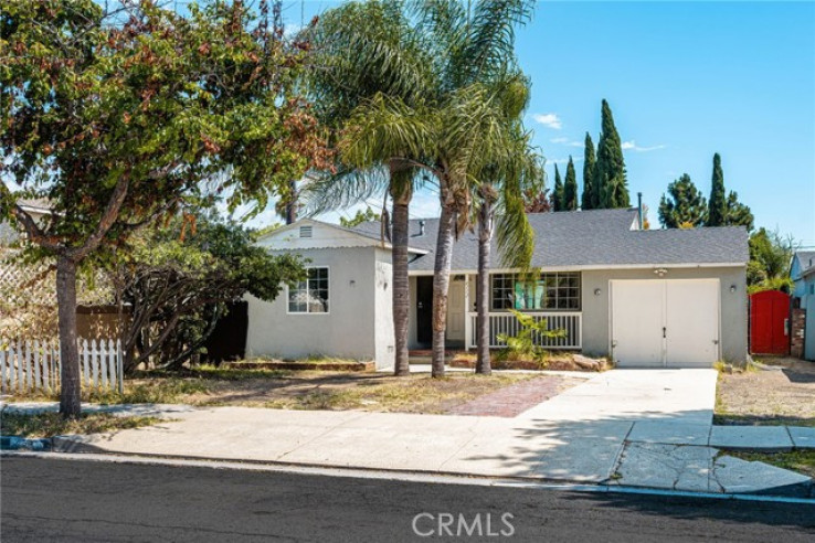 2 Bed Home for Sale in Hawthorne, California