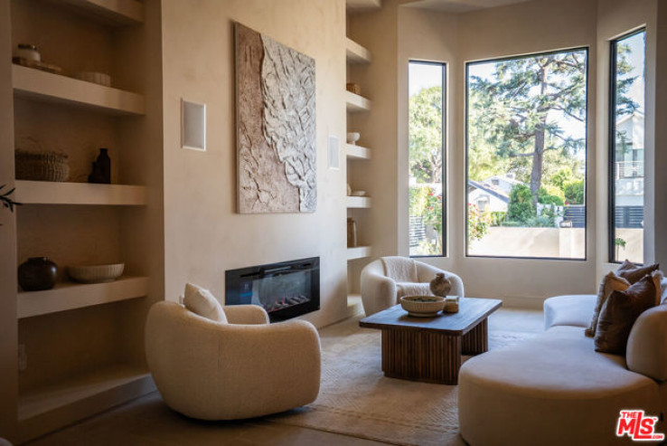 5 Bed Home for Sale in Los Angeles, California