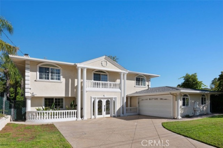 Residential Home in Calabasas