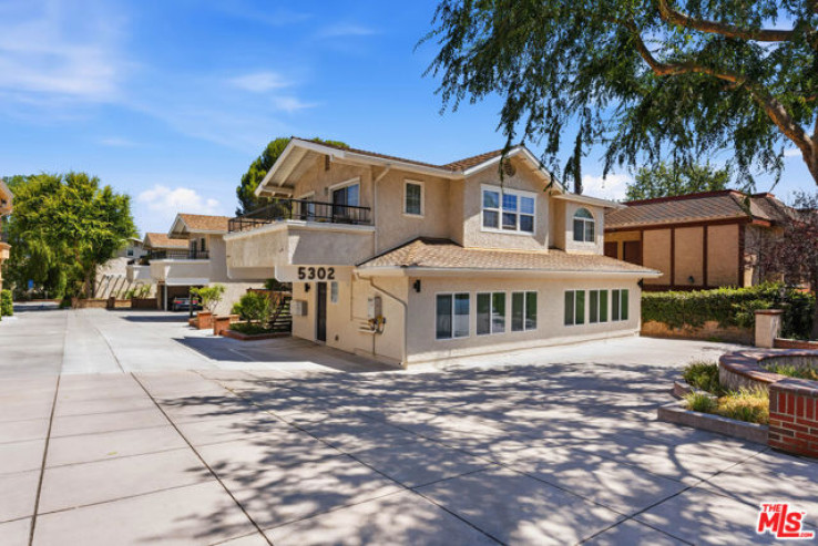  Income Home for Sale in Agoura Hills, California