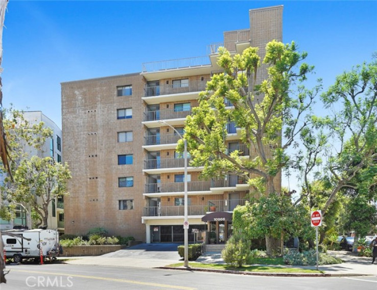 1 Bed Home for Sale in Los Angeles, California