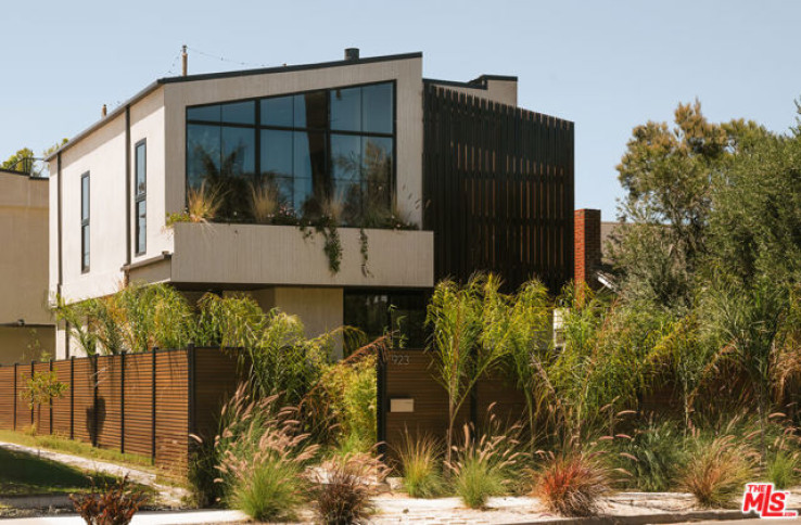 4 Bed Home for Sale in Venice, California