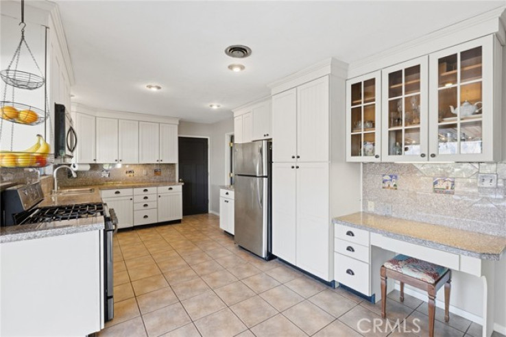 4 Bed Home for Sale in Santa Paula, California