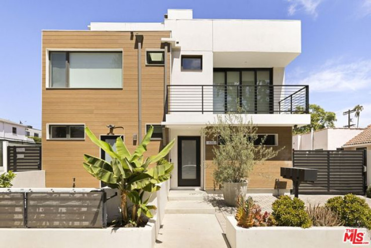 3 Bed Home for Sale in Los Angeles, California