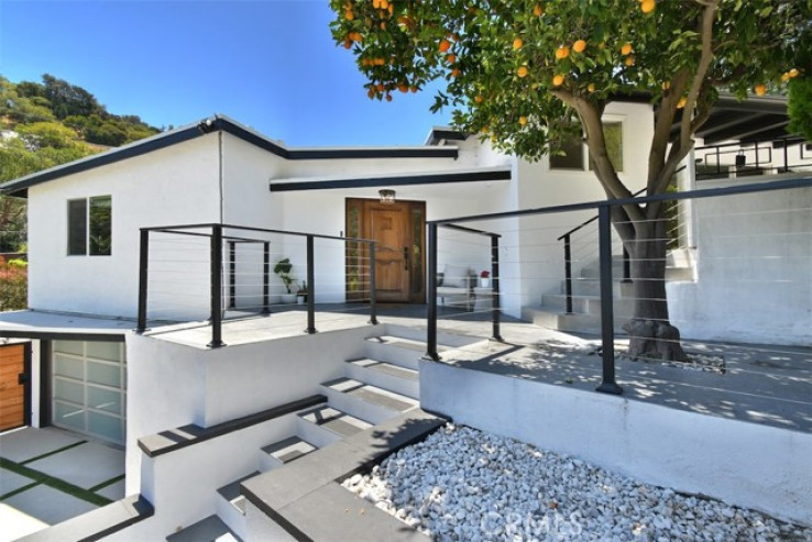 3 Bed Home for Sale in Sherman Oaks, California
