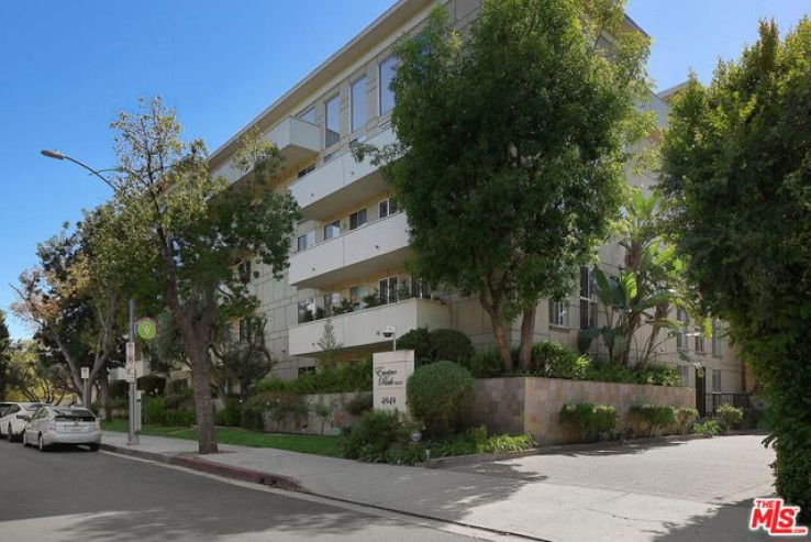 2 Bed Home for Sale in Los Angeles, California
