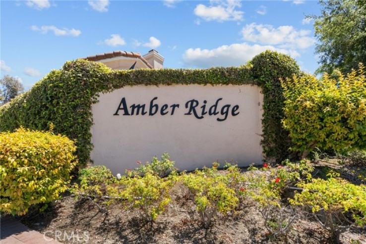Residential Home in Thousand Oaks East