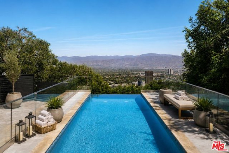4 Bed Home for Sale in Los Angeles, California