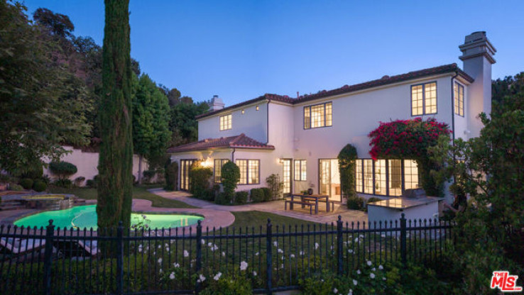 Residential Home in Sherman Oaks