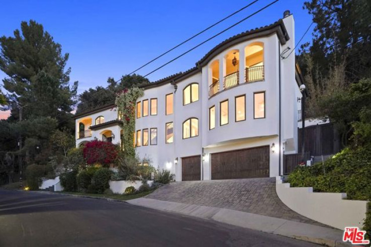 5 Bed Home for Sale in Studio City, California