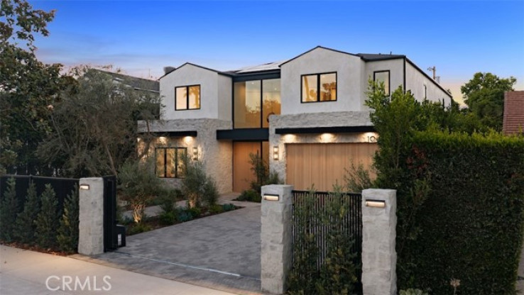 6 Bed Home for Sale in Toluca Lake, California