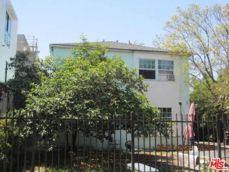 Residential Income in Mid-Wilshire