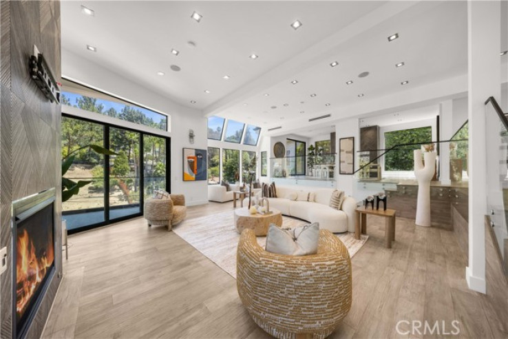 4 Bed Home for Sale in Los Angeles, California