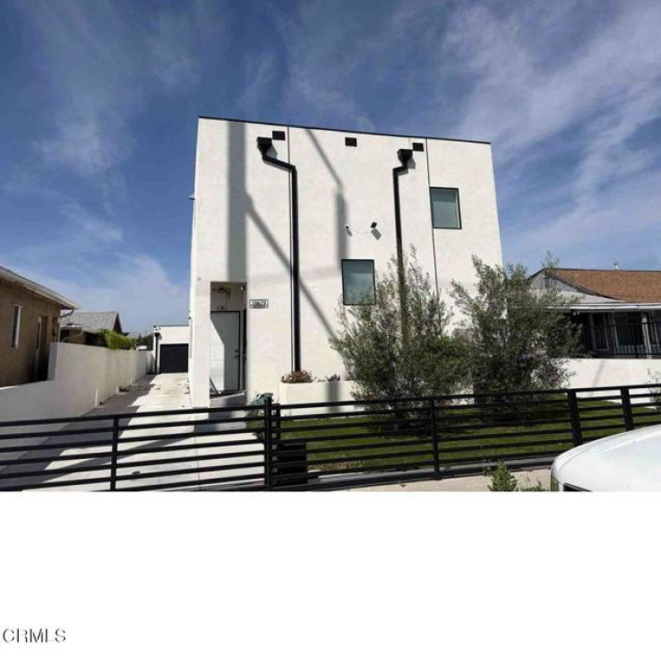  Income Home for Sale in Inglewood, California