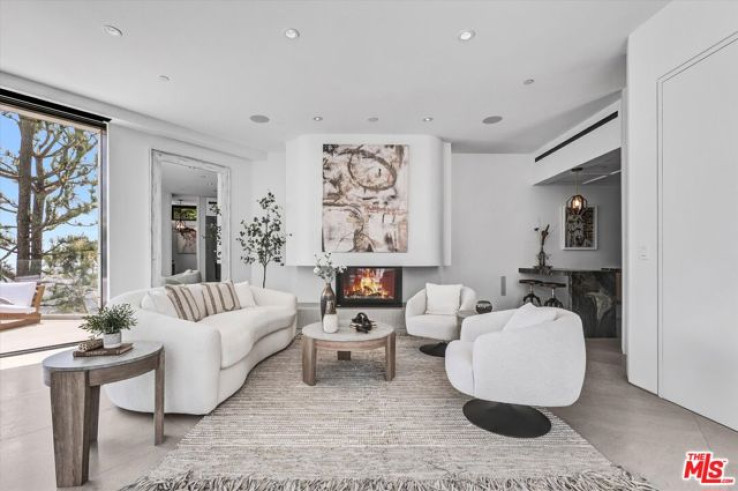 4 Bed Home for Sale in Los Angeles, California
