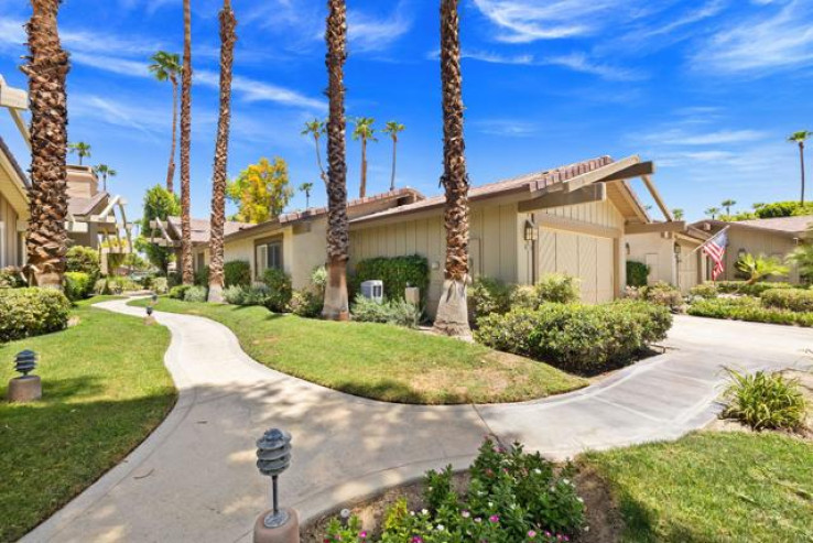 3 Bed Home for Sale in Palm Desert, California