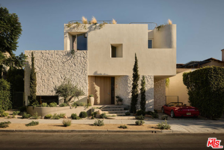 3 Bed Home for Sale in Los Angeles, California
