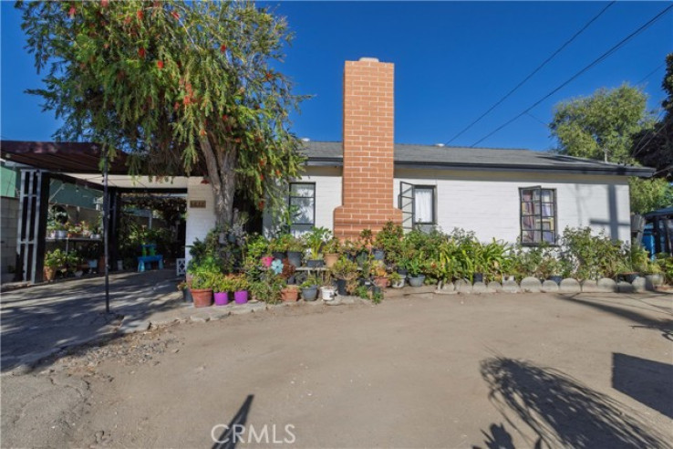 Residential Home in North Hollywood