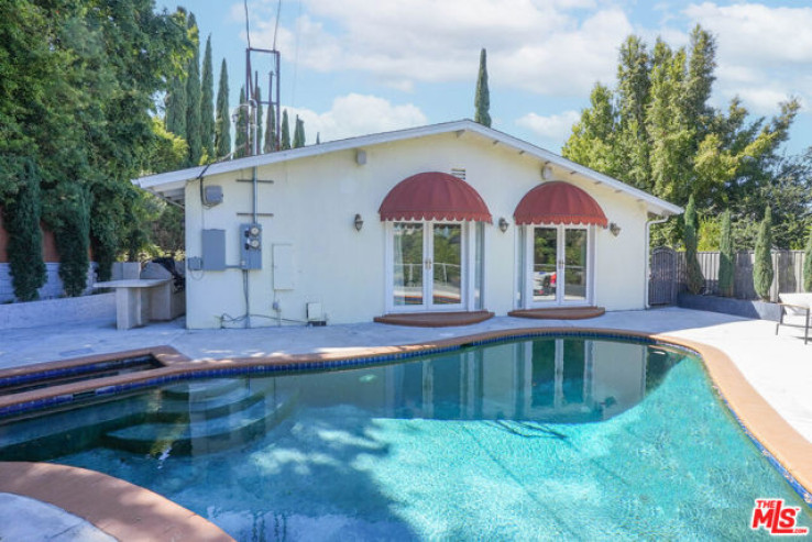 5 Bed Home for Sale in Los Angeles, California