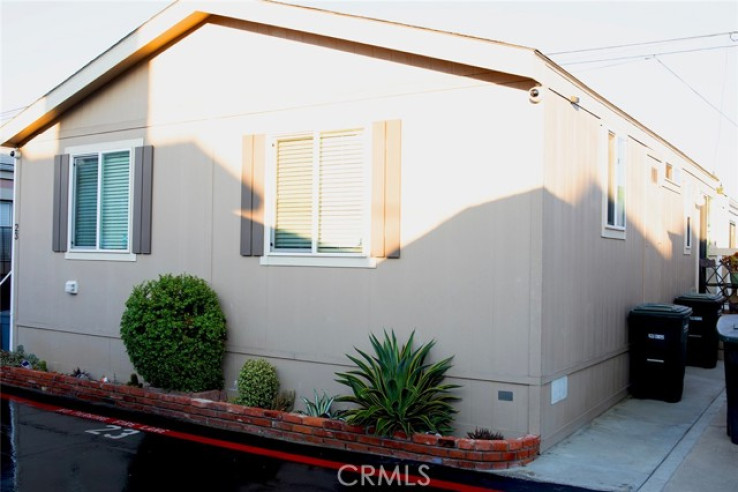 2 Bed Home for Sale in Costa Mesa, California