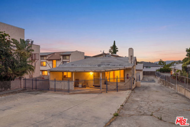  Income Home for Sale in Los Angeles, California
