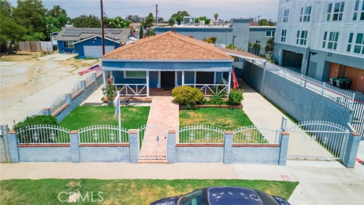 2 Bed Home for Sale in Los Angeles, California