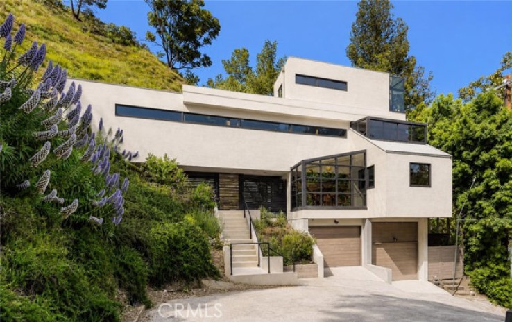 Residential Home in Bel Air - Holmby Hills