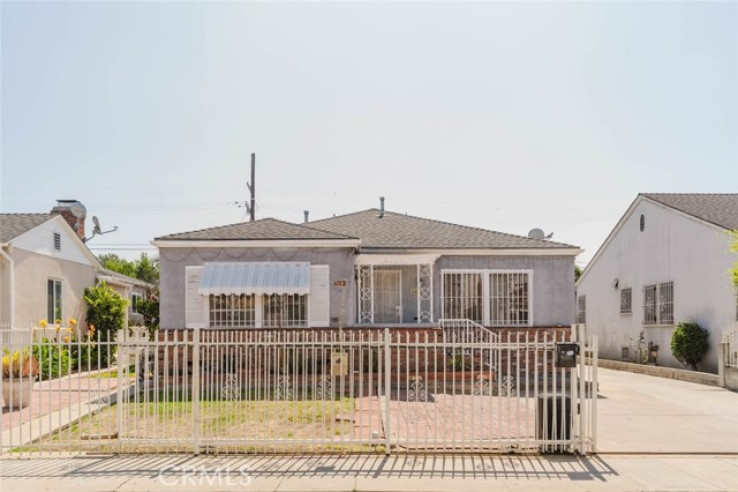 Residential Home in Hollywood