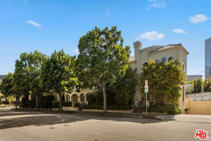 2 Bed Home for Sale in Beverly Hills, California
