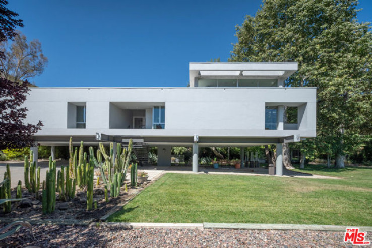 4 Bed Home for Sale in Agoura Hills, California