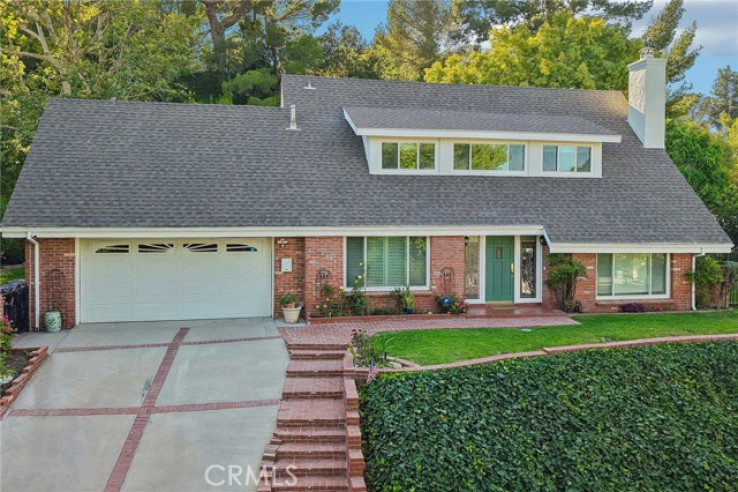 Residential Home in Granada Hills