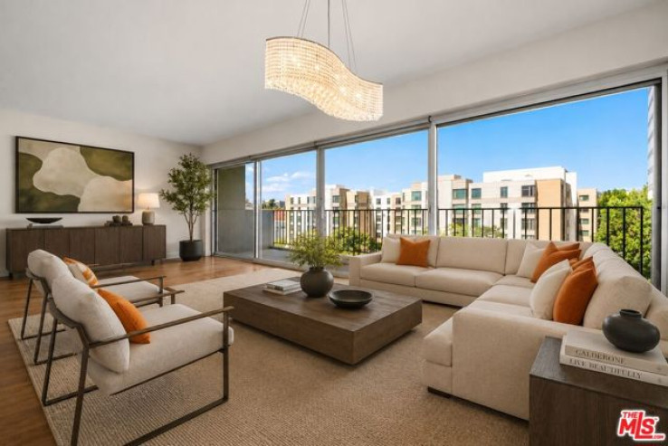 2 Bed Home for Sale in Los Angeles, California