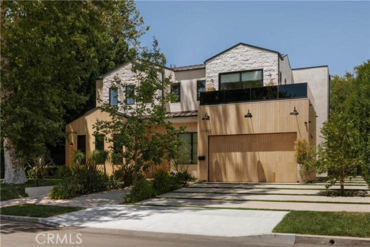 5 Bed Home for Sale in Valley Village, California