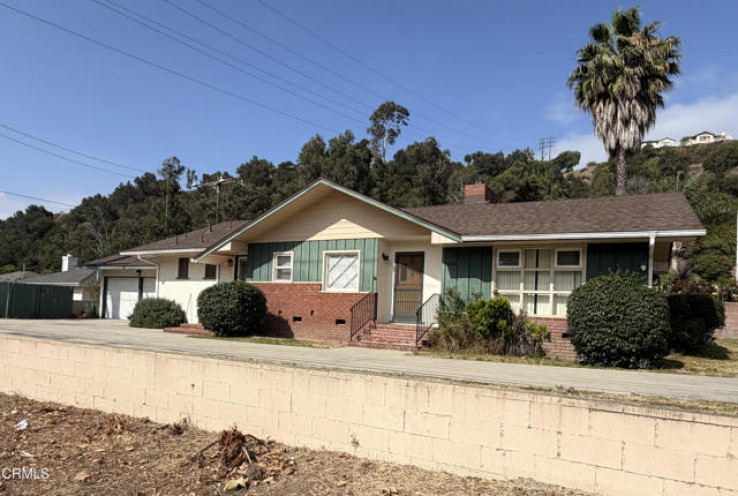 2 Bed Home for Sale in Santa Paula, California