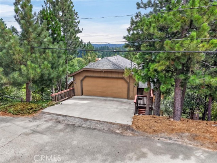 4 Bed Home for Sale in Lake Arrowhead, California