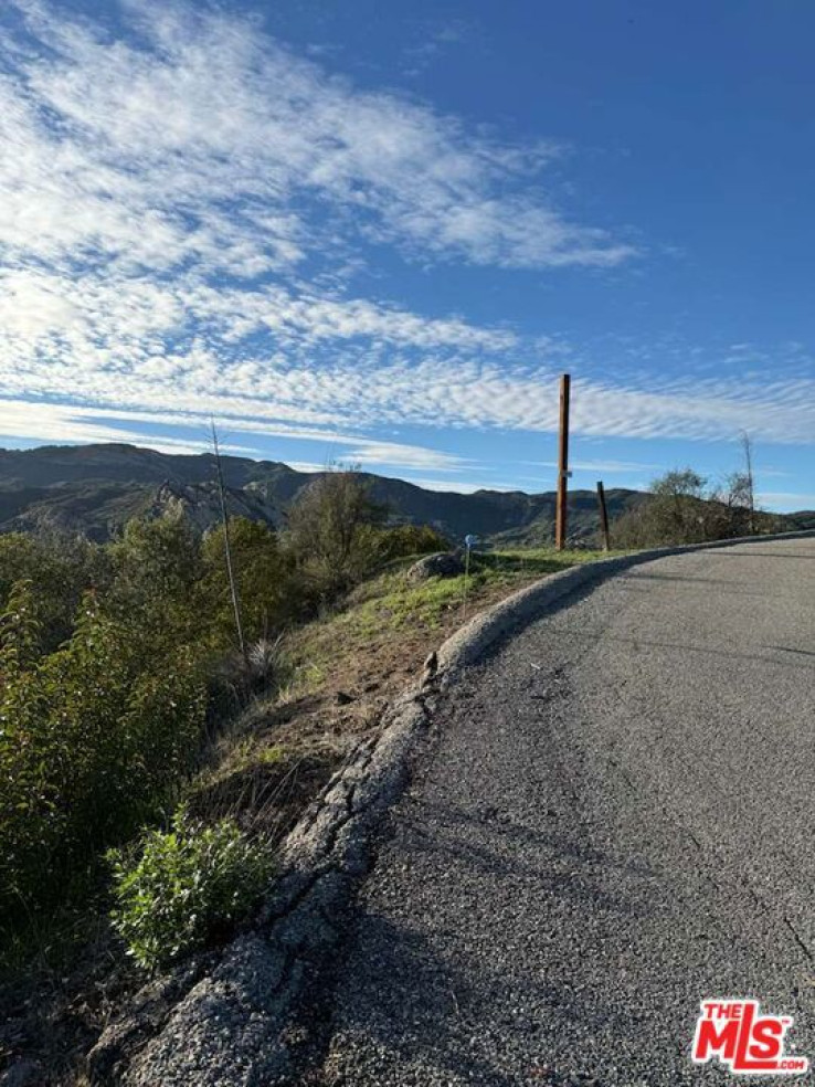 Land in Topanga