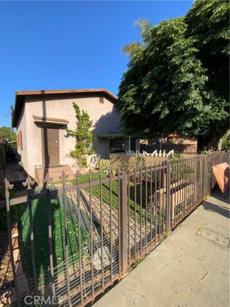  Income Home for Sale in Los Angeles, California