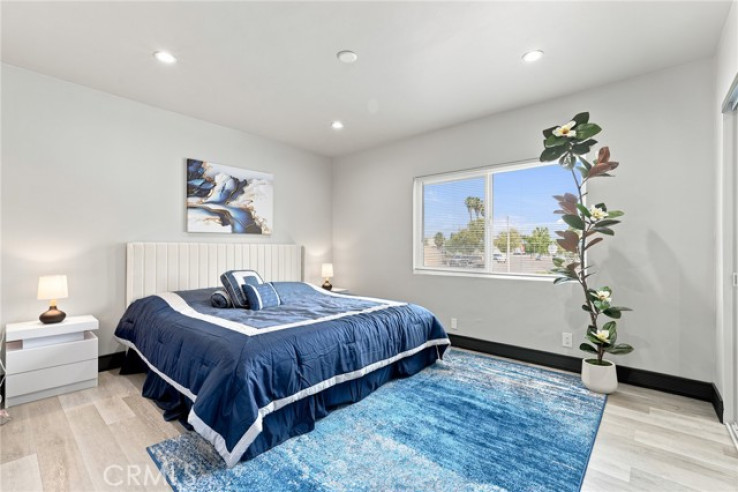 5 Bed Home for Sale in Los Angeles, California