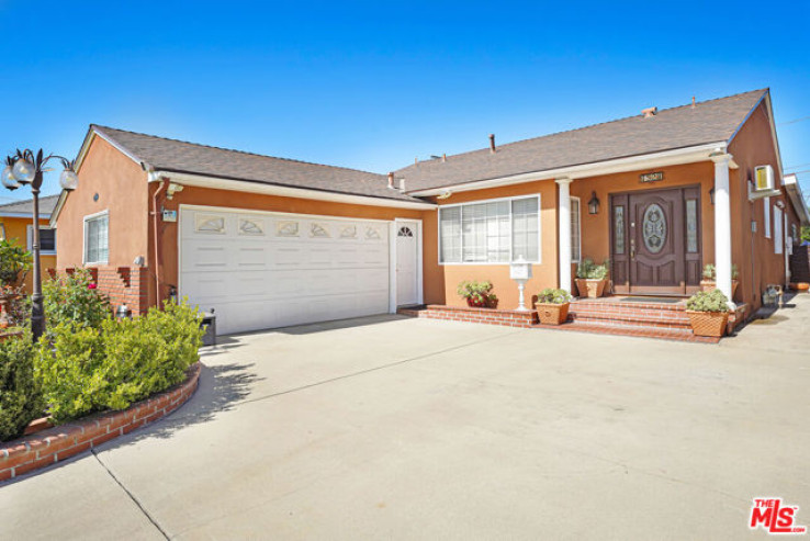 4 Bed Home for Sale in Burbank, California